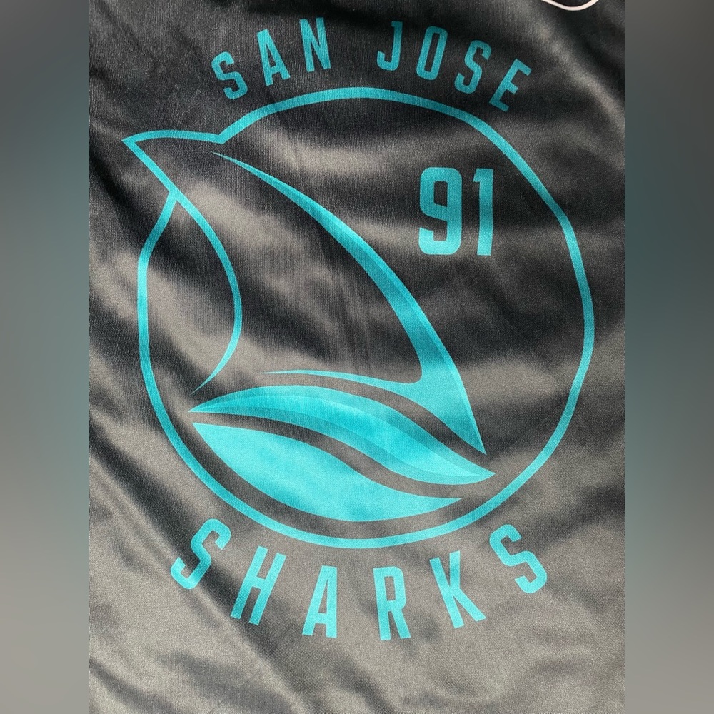 🏒🦈NWOT San Jose Sharks Golden State Warriors Jersey
Size XL - Picture 3 of 7
